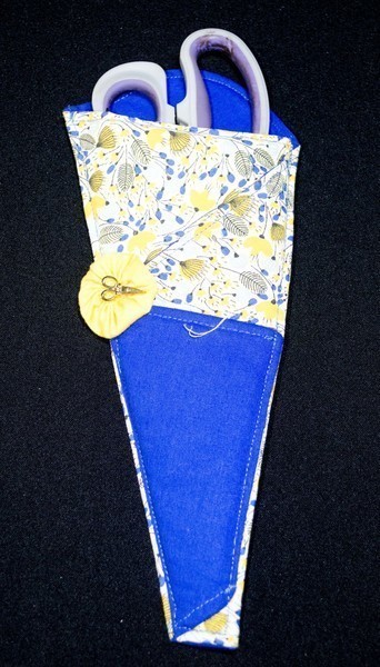 Porta tesoura 1